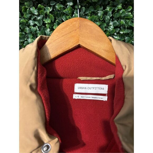 Urban Outfitters Cropped Tan Puffer Jacket Sz Large - Picture 5 of 8